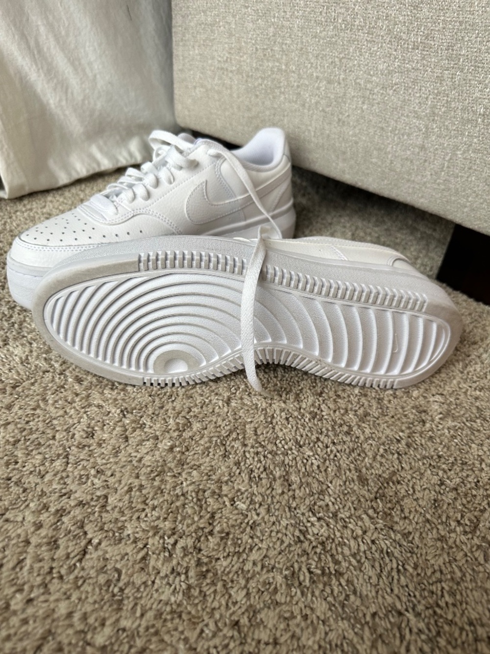 Womens Platform Nike Sneakers - Picture 3 of 6